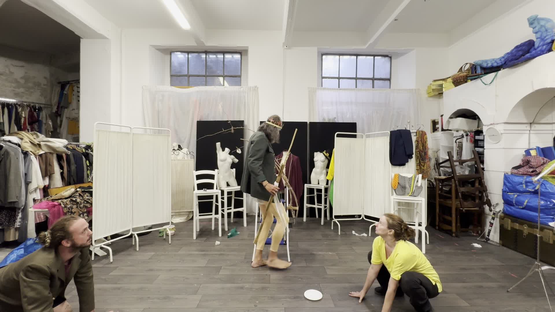 SOTTO QUESTO CROLLO - Collettivo Lubitsch