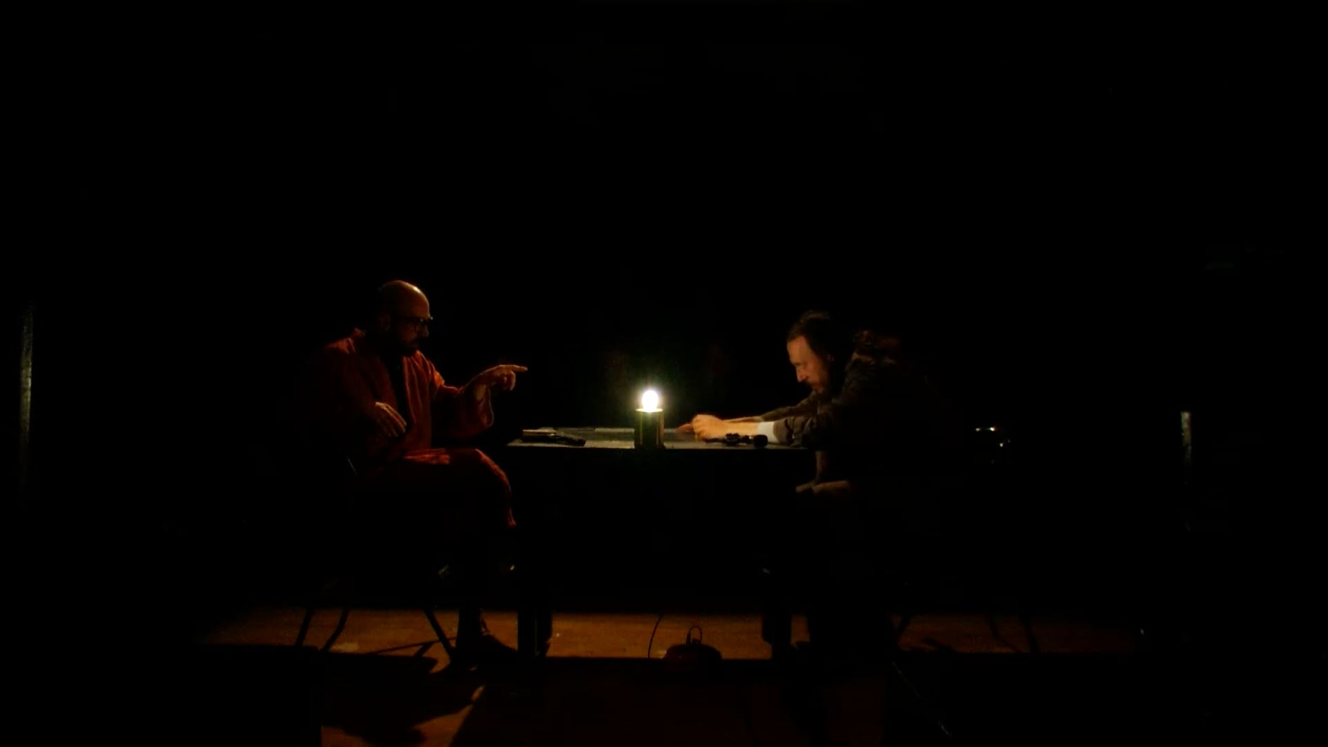 LA VERSIONE UFFICIALE - Versus