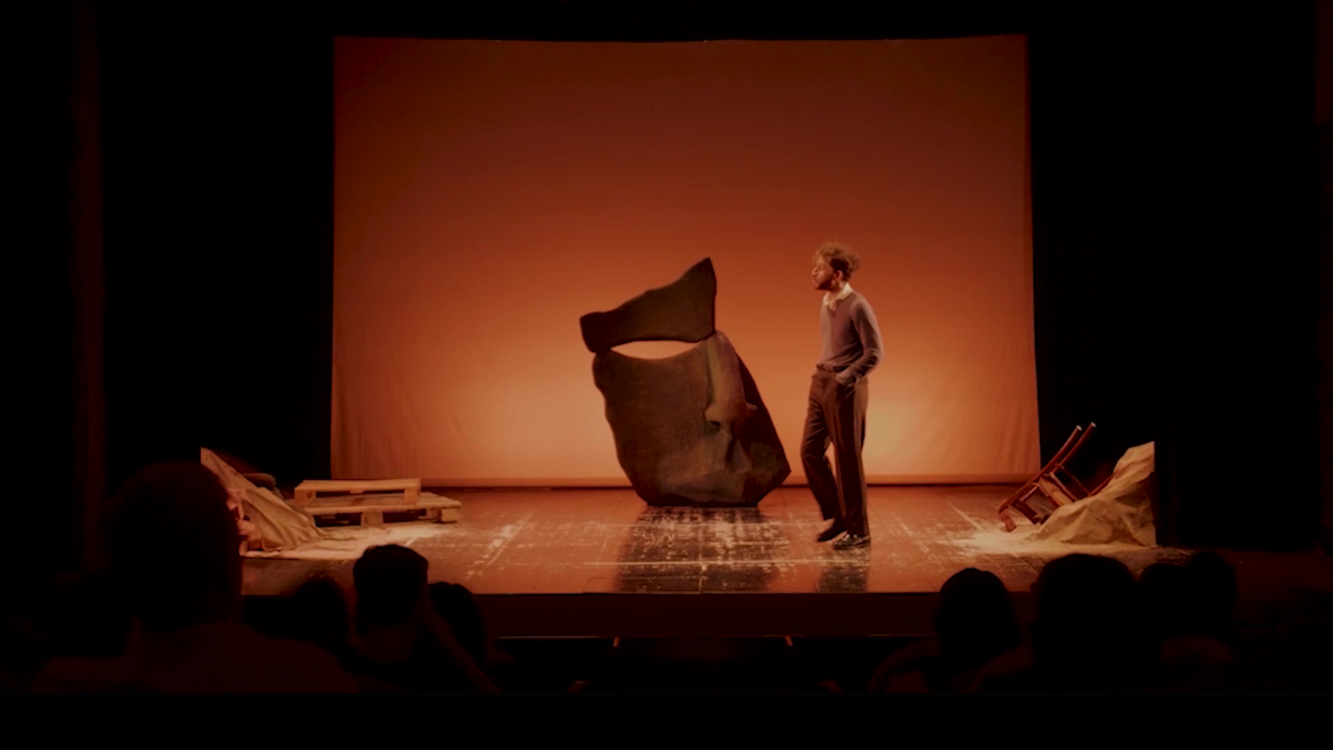 L'INCONCILIABILE - Theatre's Shadows